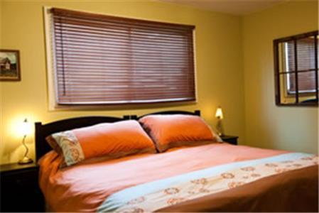 Auberge Kicking Horse Guest House ゴールデン 部屋 写真